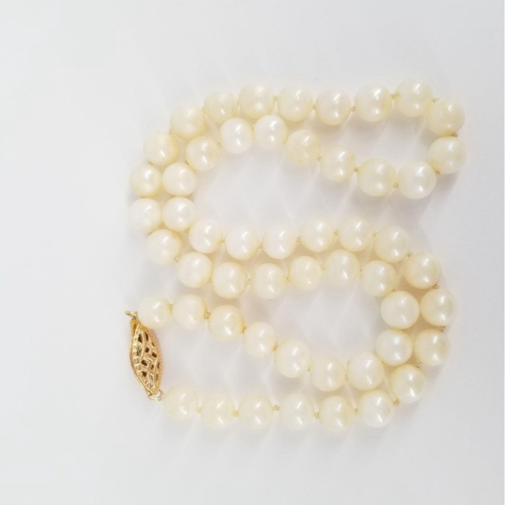 14K Jared Jewelry yellow Gold Clasp White Pearl 14" Beaded Necklace 18.5g